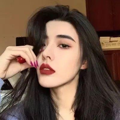 夏天19岁的肖像