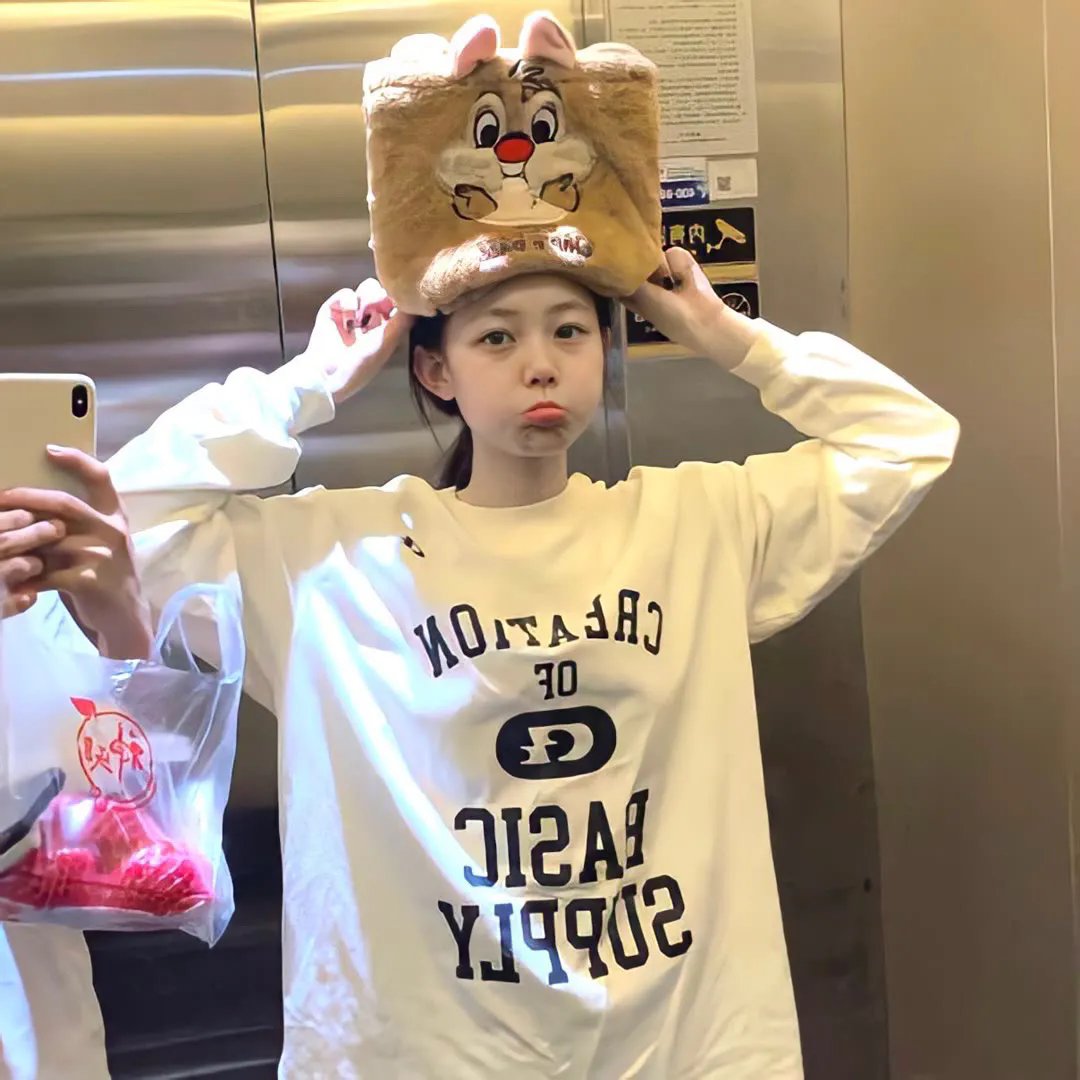 我靠摆摊娶富婆